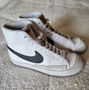 Nike Blazer Mid 77